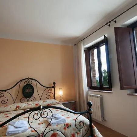 Il Posto Delle More Farm stay *