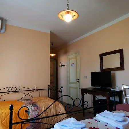 Il Posto Delle More Farm stay Poggio Aquilone